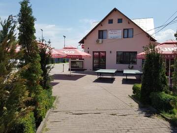 Фотографии Гостевой дом Pensiunea Family Zone г. Roşiori de Vede (Румыния) №1 Фото Гостевой дом Pensiunea Family Zone г. Roşiori de Vede 1